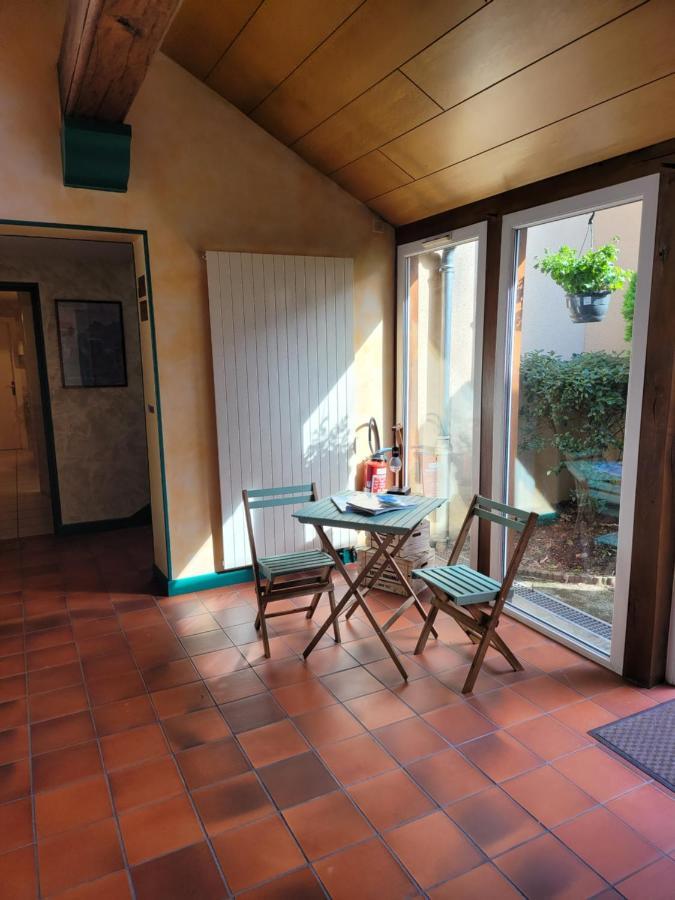 L'Auberge De L'Olive Dompierre-sur-Besbre Exterior photo