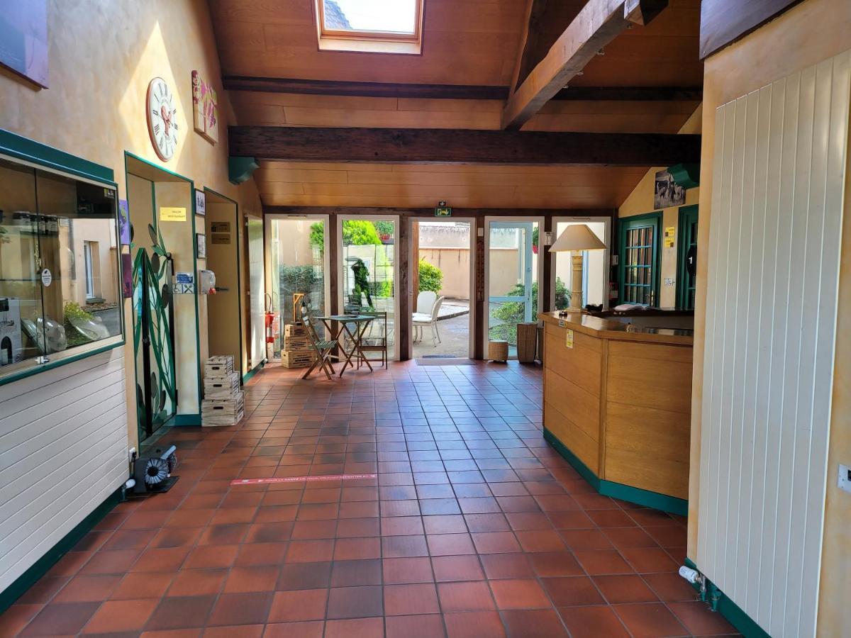L'Auberge De L'Olive Dompierre-sur-Besbre Exterior photo