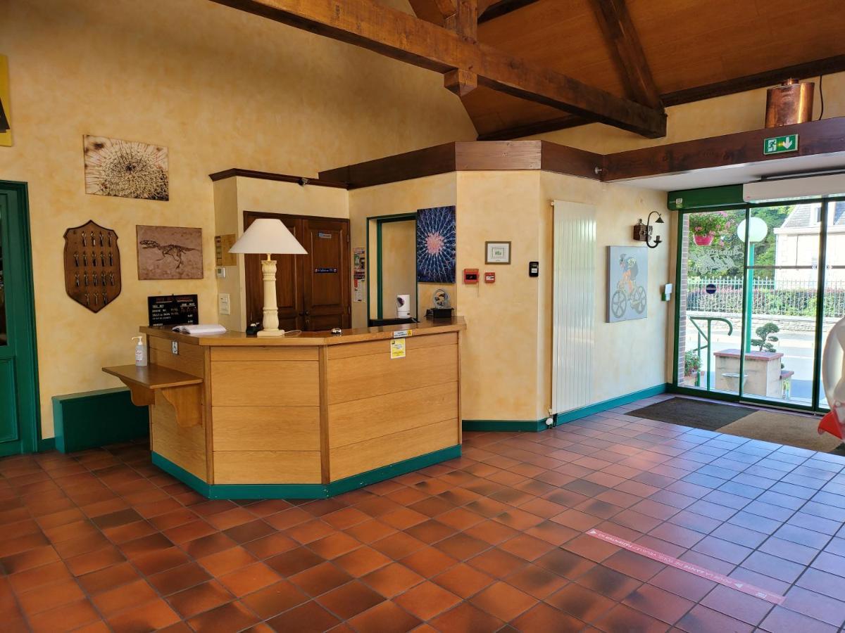 L'Auberge De L'Olive Dompierre-sur-Besbre Exterior photo